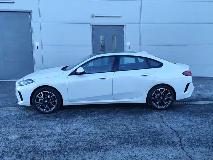 Фото 4 - BMW 2 Series