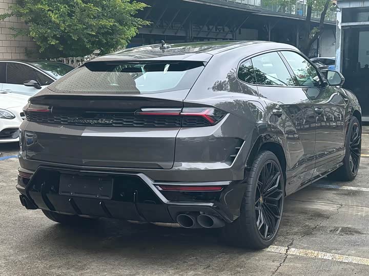 Фото 5 - Lamborghini Urus SE