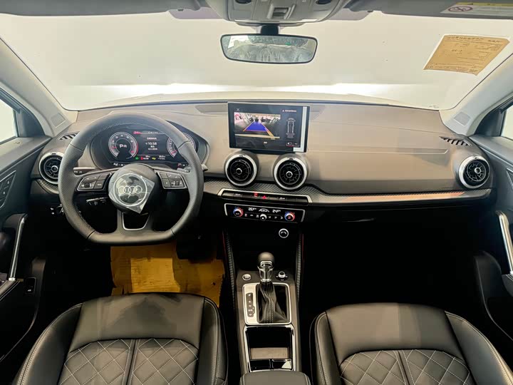 Фото 7 - Audi Q2L