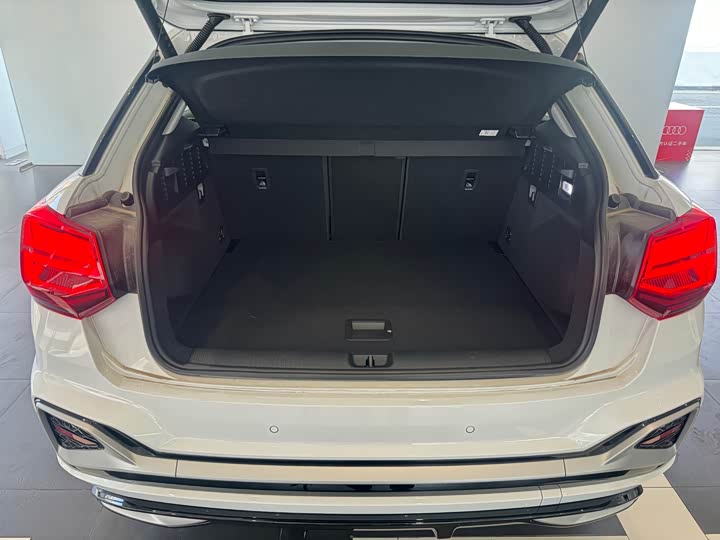 Фото 9 - Audi Q2L