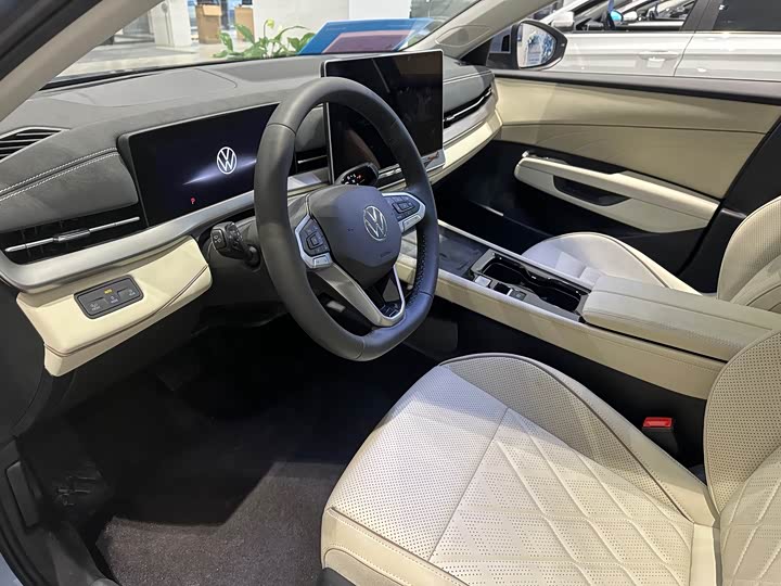 Фото 8 - Volkswagen Sagitar L