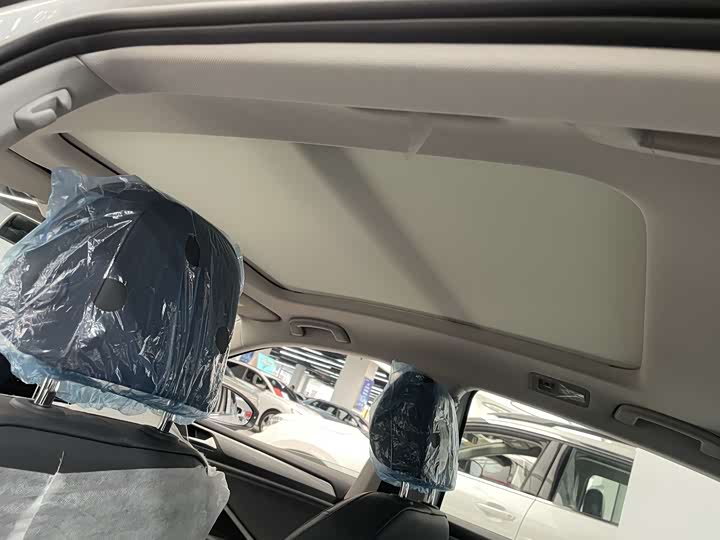 Фото 8 - Volkswagen Sagitar L