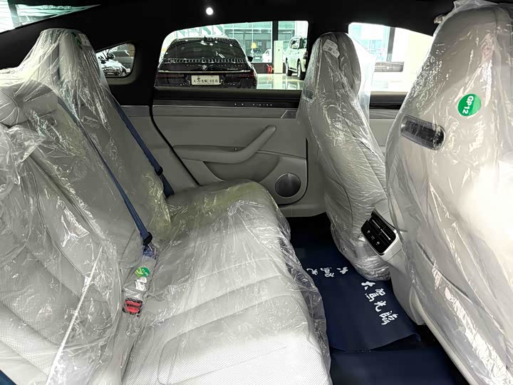 Фото 14 - Luxeed S7