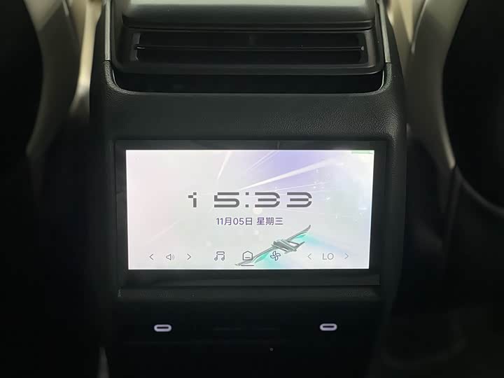 Фото 14 - Geely Jiyue 01