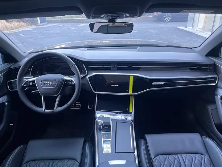Фото 6 - Audi A6L