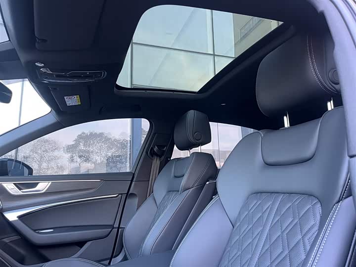 Фото 7 - Audi A6L