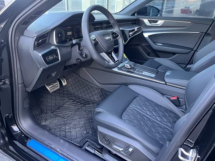 Фото 8 - Audi A6L