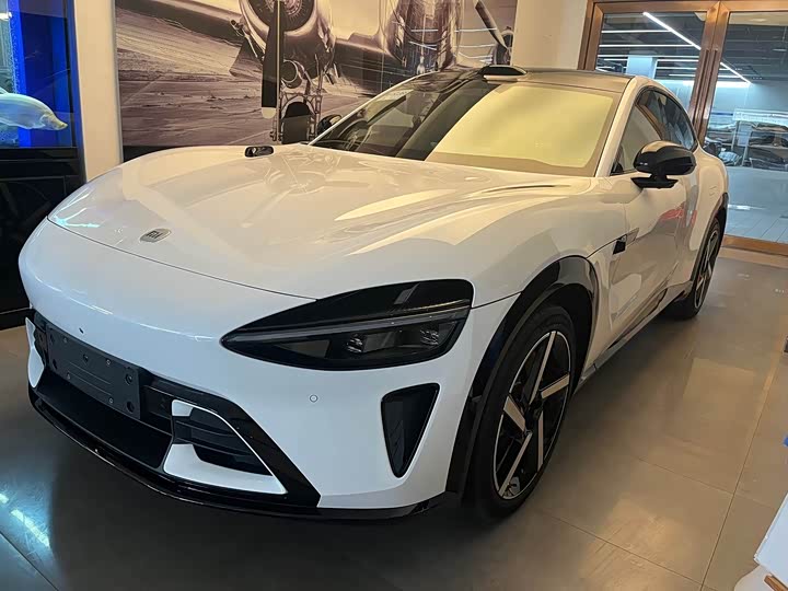 Фото 1 - Xiaomi YU7