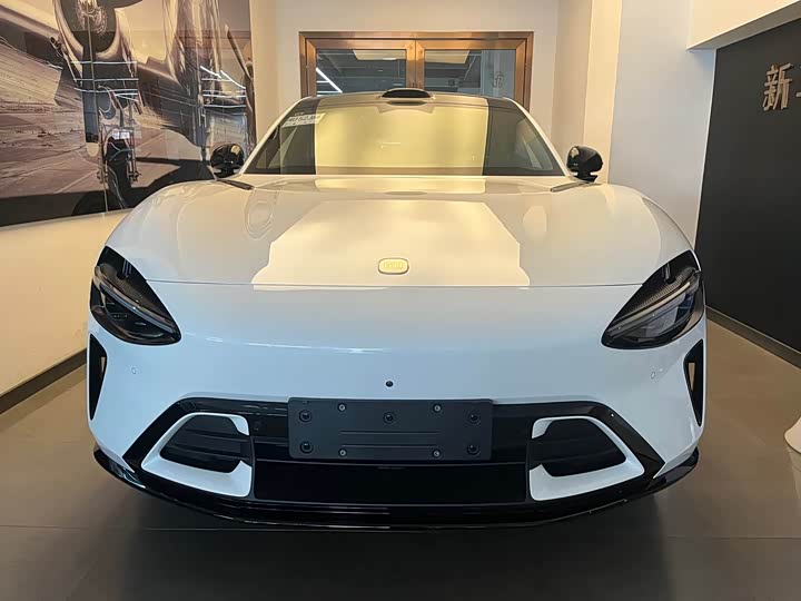 Фото 2 - Xiaomi YU7