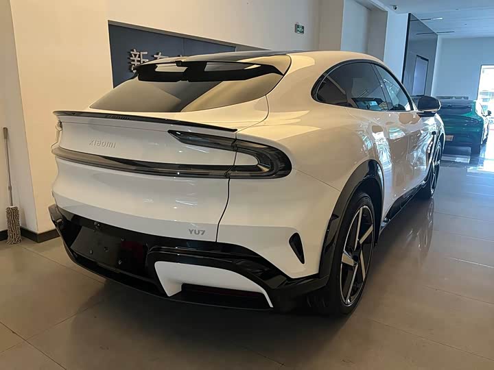 Фото 5 - Xiaomi YU7