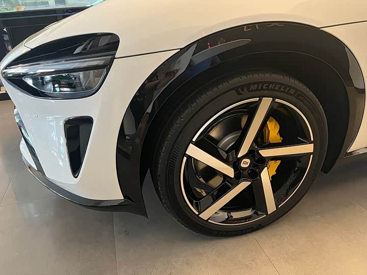 Фото 9 - Xiaomi YU7