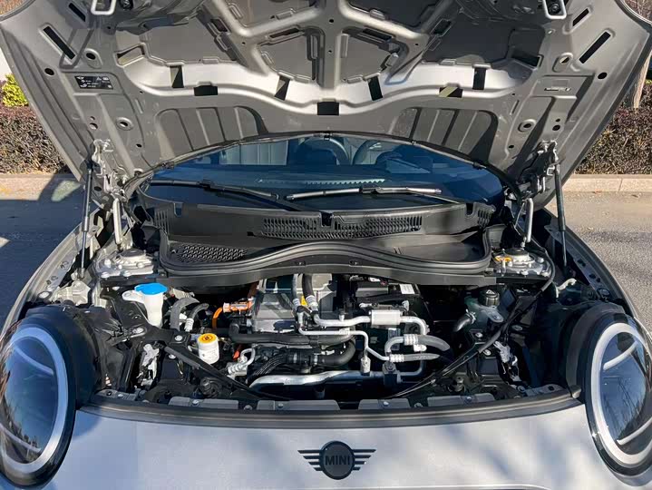 Фото 7 - Mini Cooper JCW