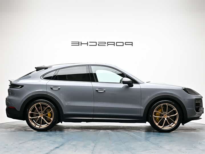 Фото 12 - Porsche Cayenne