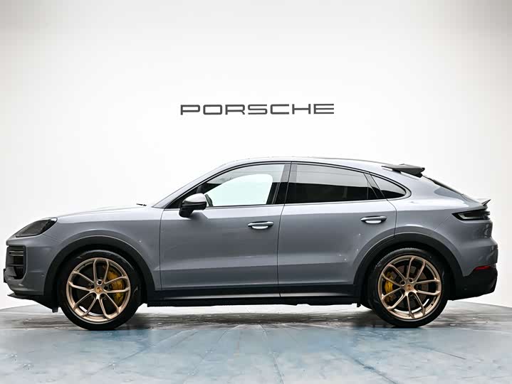 Фото 14 - Porsche Cayenne