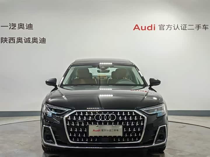 Фото 2 - Audi A8