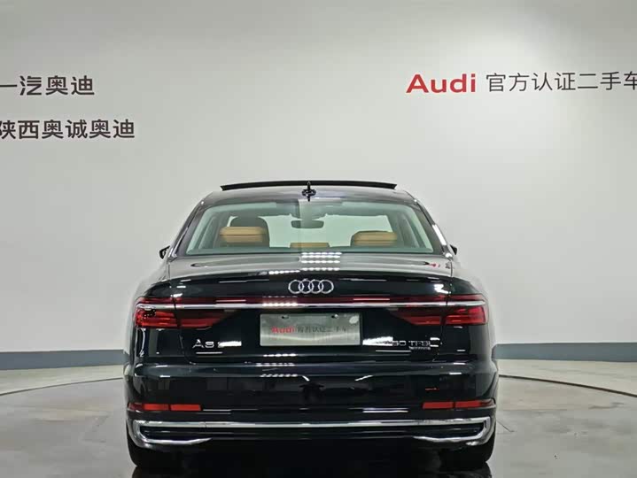 Фото 5 - Audi A8