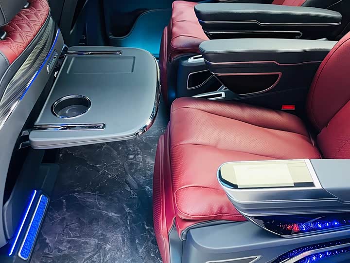 Фото 9 - Toyota Sienna