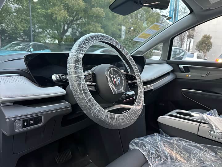 Фото 9 - Buick GL8 ES