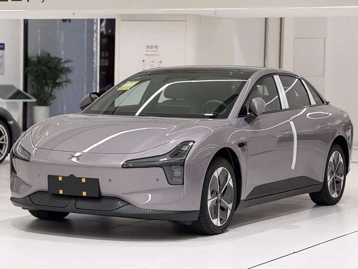 Фото 1 - XPeng Mona M03