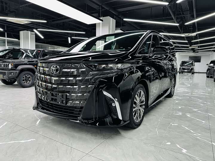 Фото 1 - Toyota Alphard