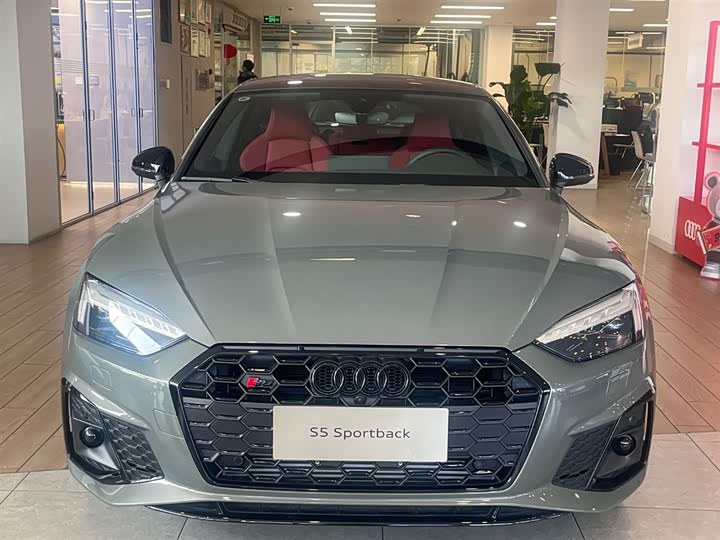 Фото 2 - Audi S5