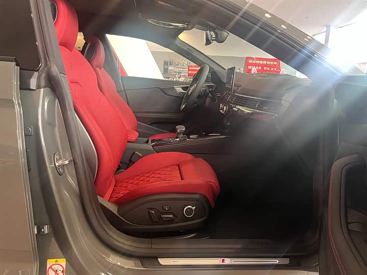 Фото 9 - Audi S5