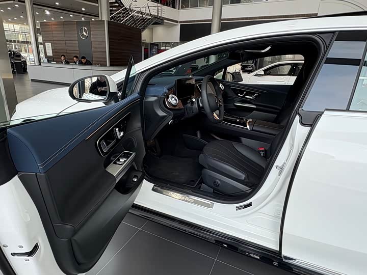 Фото 4 - Mercedes-Benz EQE