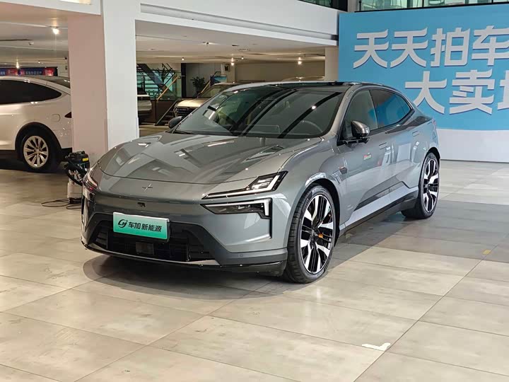 Фото 1 - Polestar 4