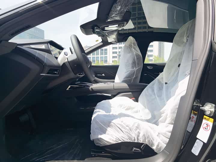 Photo 14 - Changan Deepal SL03