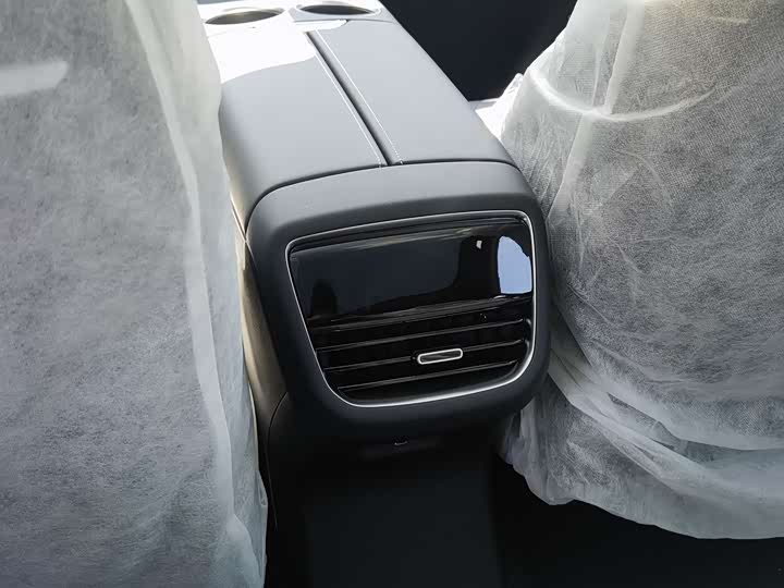 Photo 23 - Changan Deepal SL03