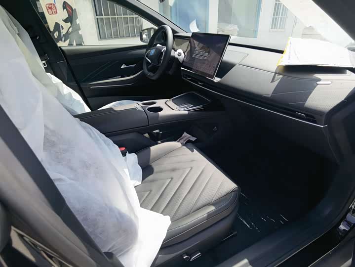 Photo 29 - Changan Deepal SL03