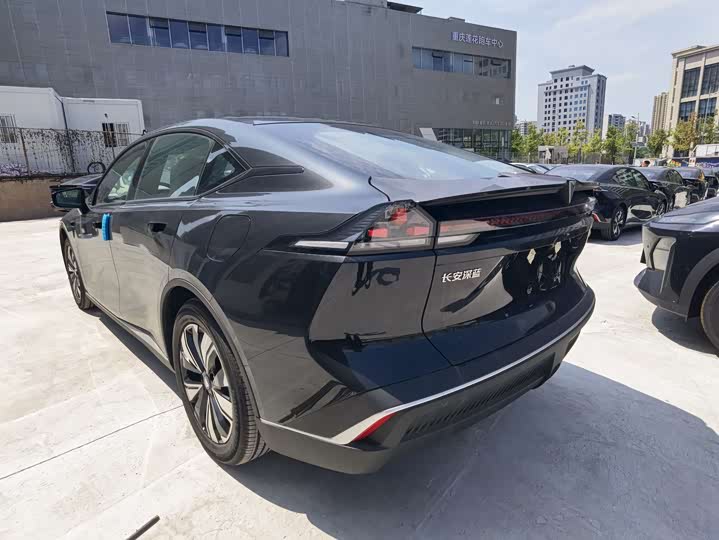 Photo 6 - Changan Deepal SL03