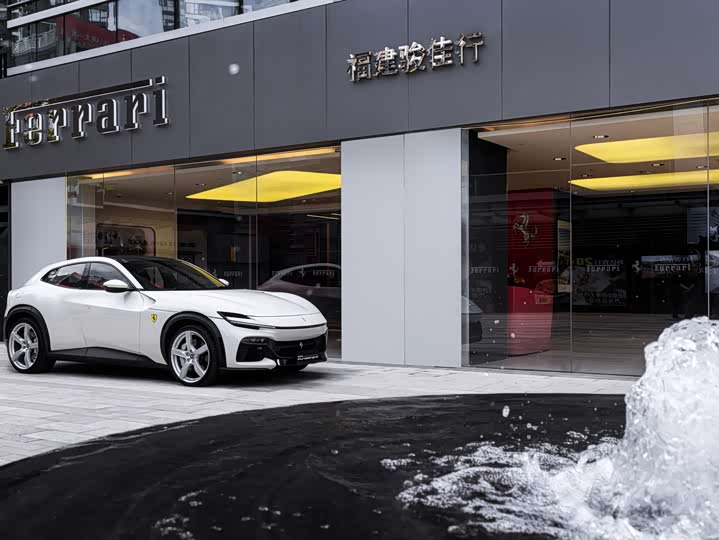 Фото 11 - Ferrari Purosangue