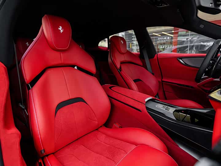 Фото 12 - Ferrari Purosangue