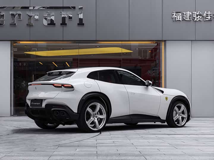 Фото 7 - Ferrari Purosangue