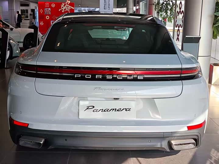 Фото 5 - Porsche Panamera