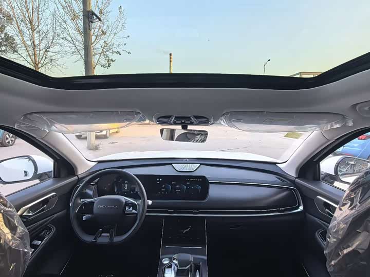 Фото 9 - Beijing X7