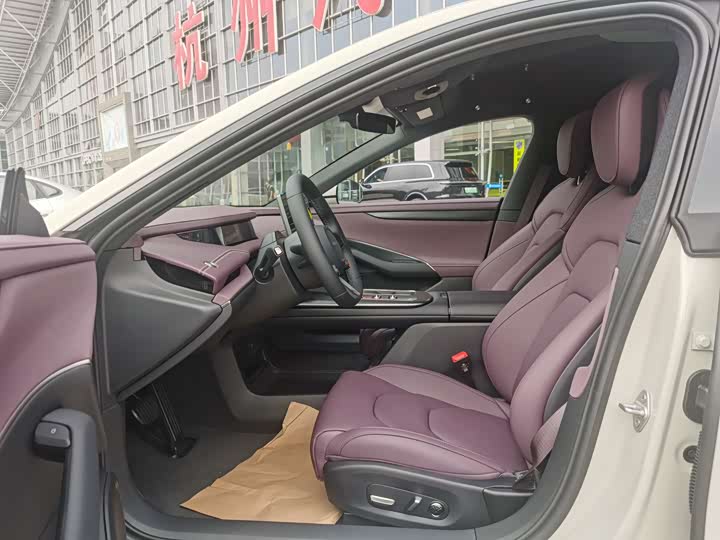 Фото 11 - Xiaomi SU7