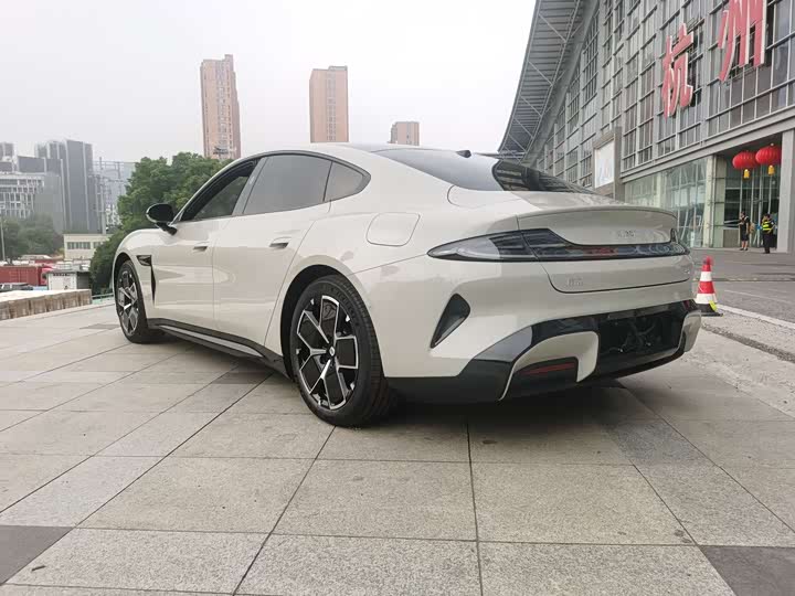 Фото 7 - Xiaomi SU7