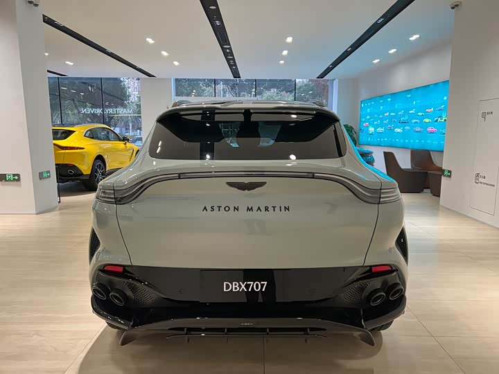 Фото 5 - Aston Martin DBX