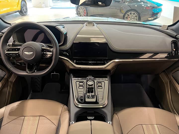 Фото 8 - Aston Martin DBX