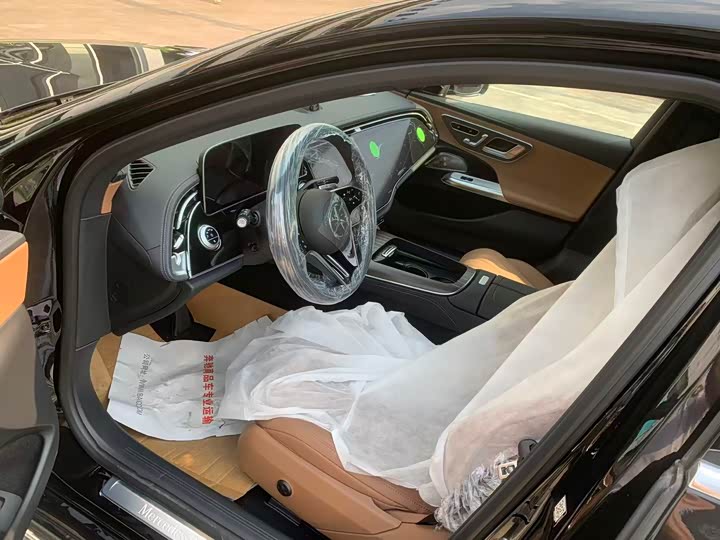 Photo 6 - Mercedes-Benz E-Class