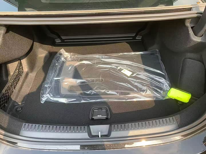 Photo 7 - Mercedes-Benz E-Class