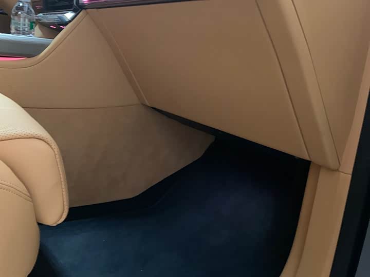 Фото 8 - Zeekr 9X