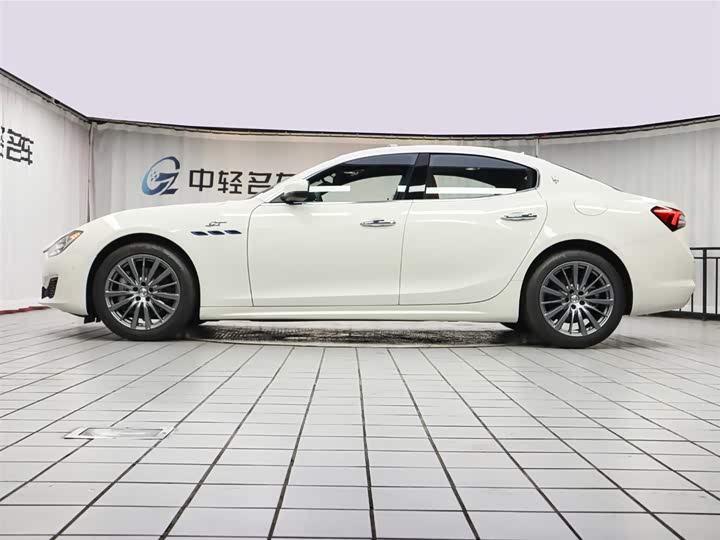 Фото 3 - Maserati Ghibli