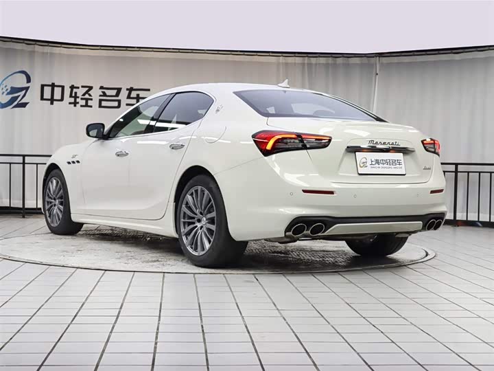 Фото 4 - Maserati Ghibli