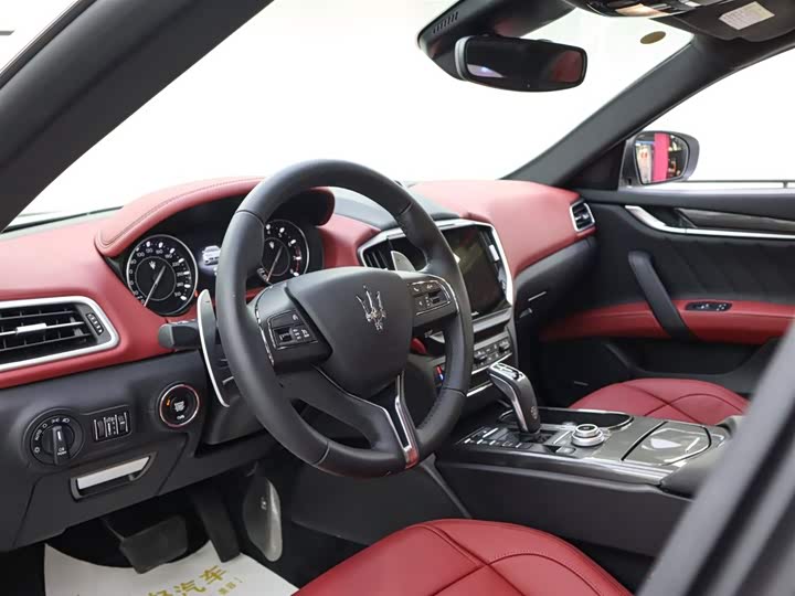 Фото 8 - Maserati Ghibli