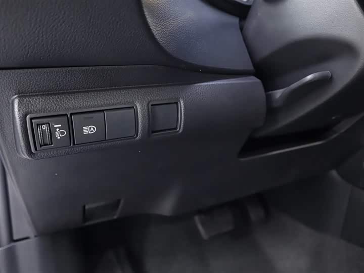 Фото 18 - Toyota Corolla