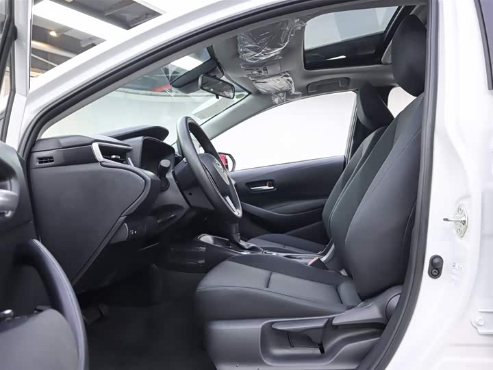 Фото 6 - Toyota Corolla