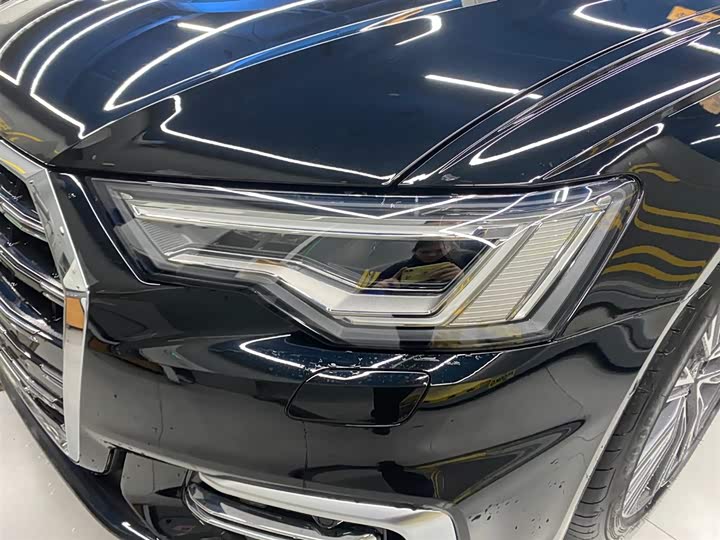 Фото 6 - Audi A6L